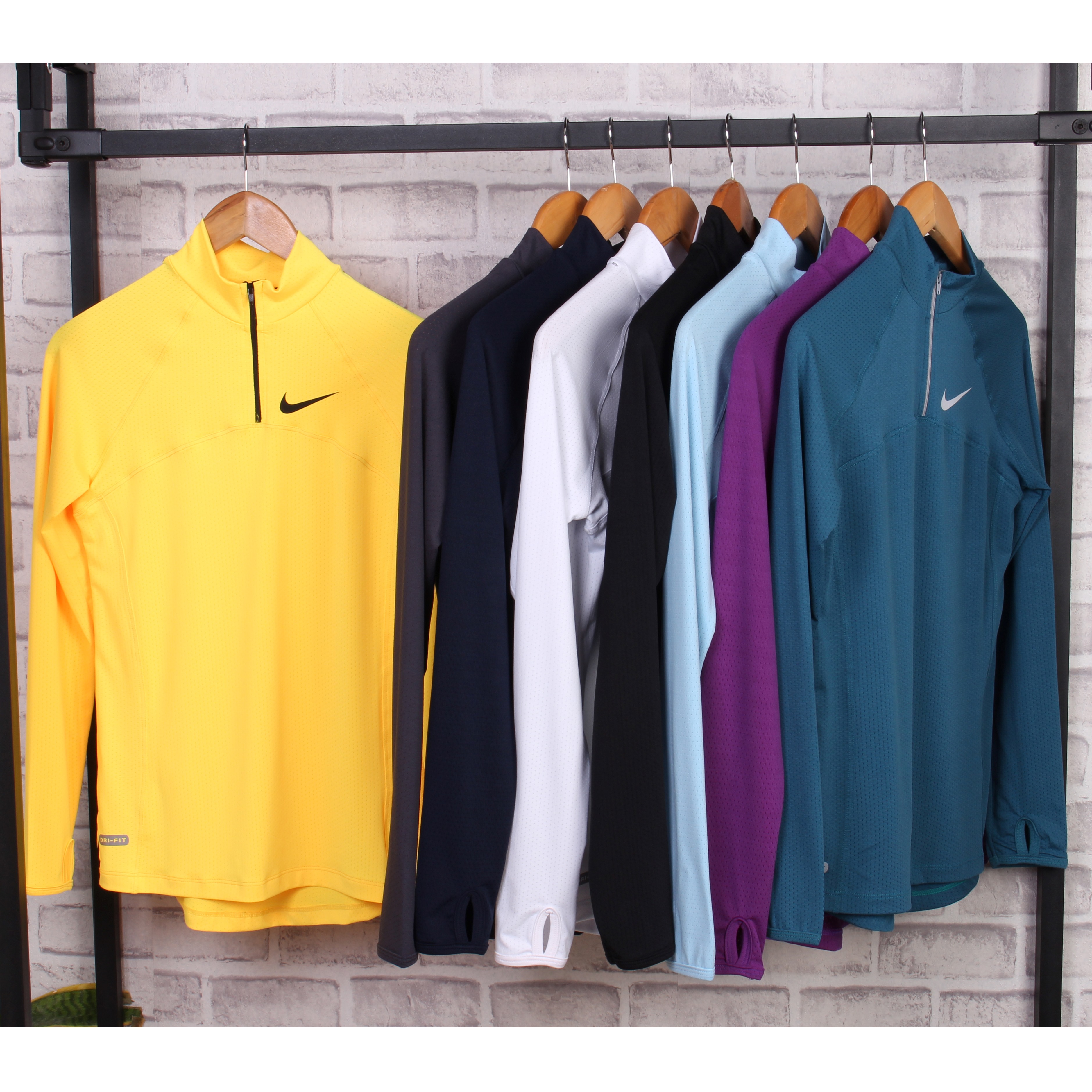 تیشرت زنانه نیم زیپ آستین بلند سوزنی