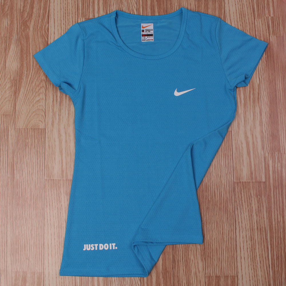 تیشرت زنانه سوزنی