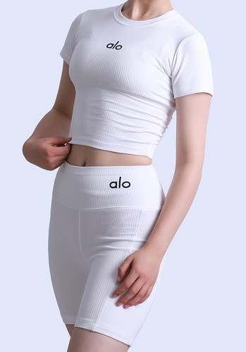 ست کراپ شورتک زنانه کارول