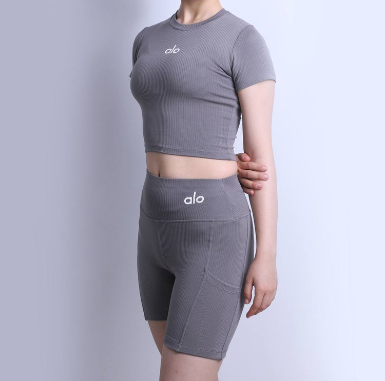 ست کراپ شورتک زنانه کارول